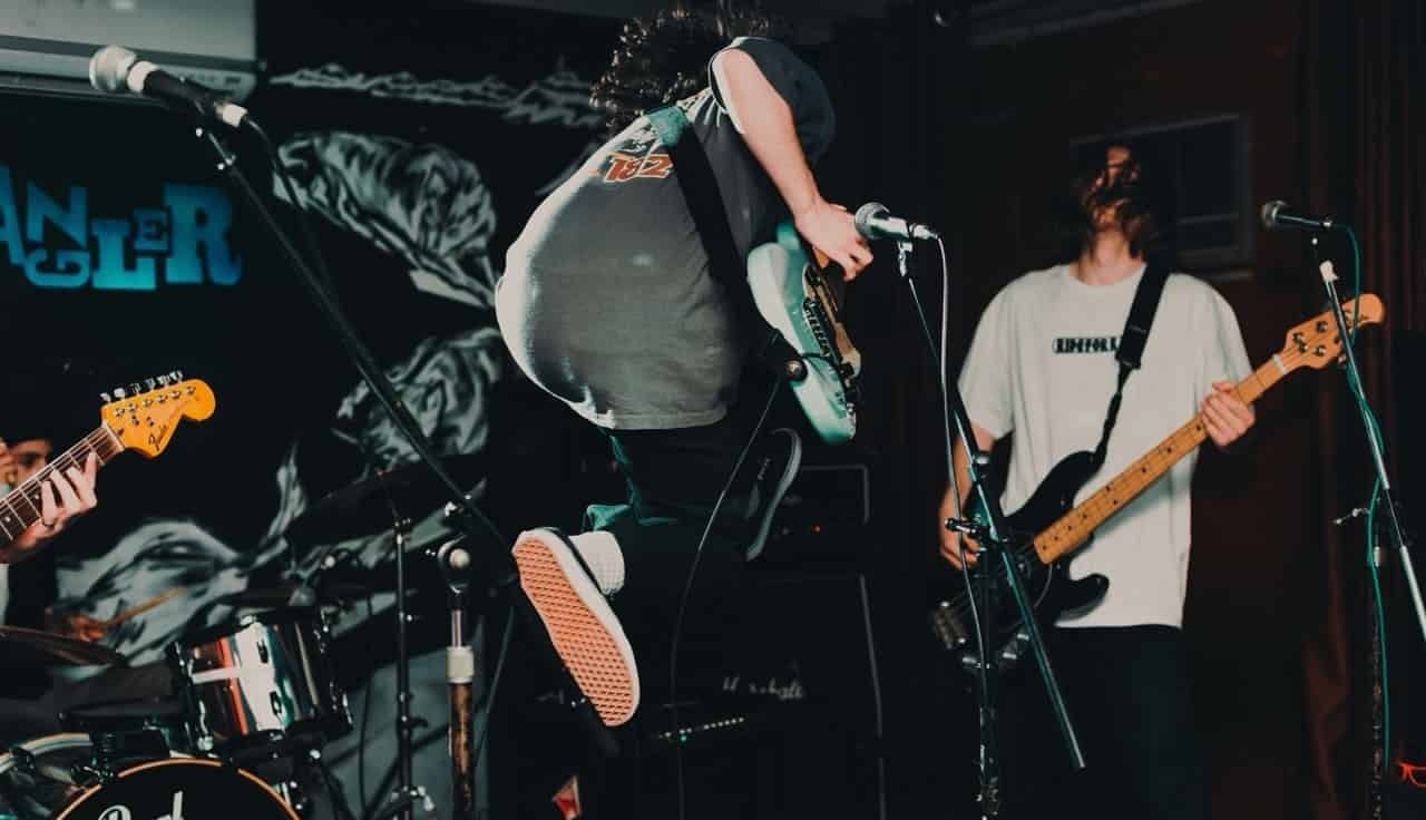 Professional hourly studio setup ready for rehearsal